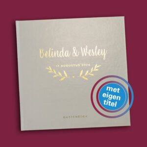 gepersonaliseerd gastenboek bruiloft met eigen titel op omslag